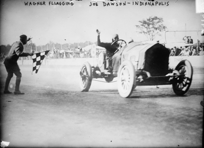 1912_indianapolis_500_joe_dawson_winning